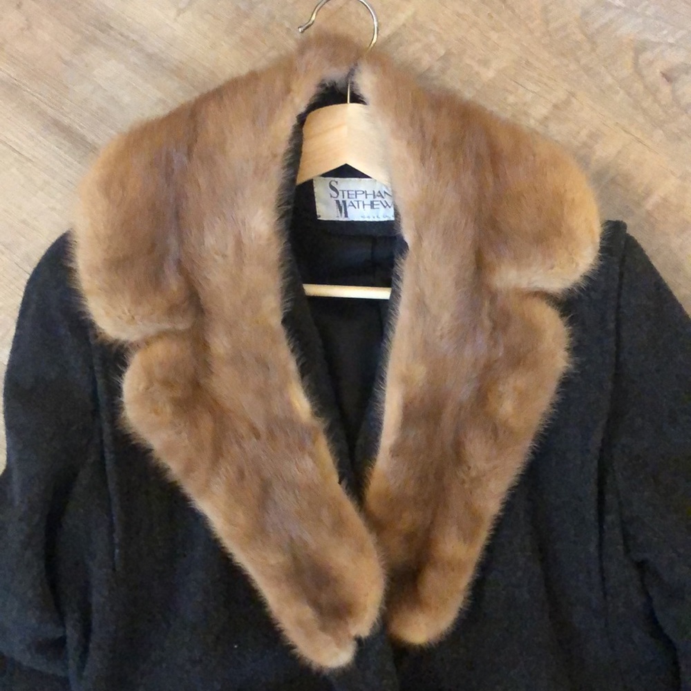 Vintage pin-on fur collar